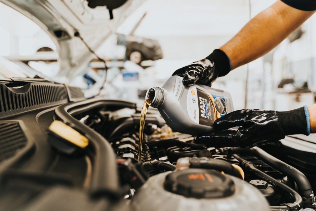 Oil-Change-Service-hollywood-fl